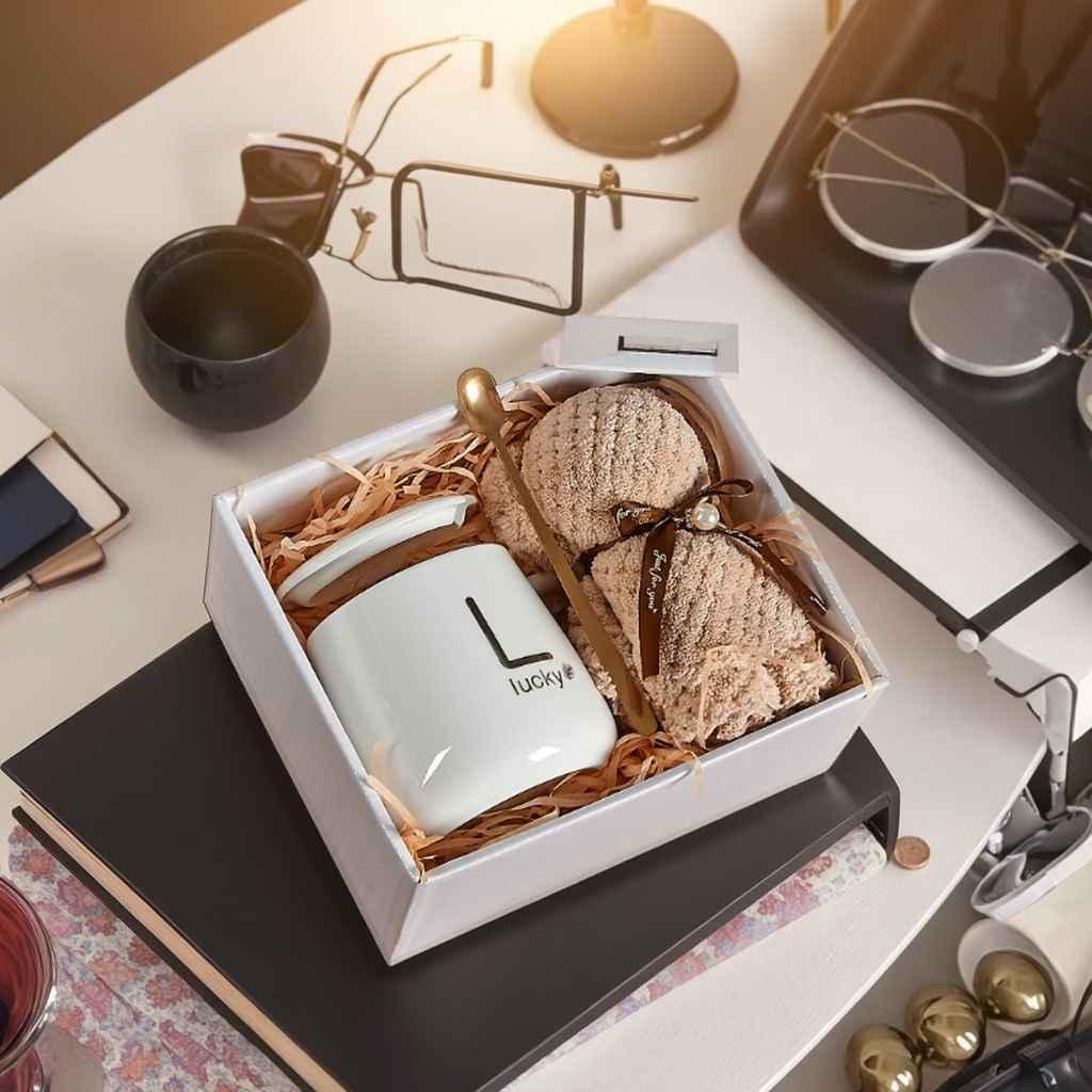 Teddy Cup Gift Box (Pink & White) - Image 3